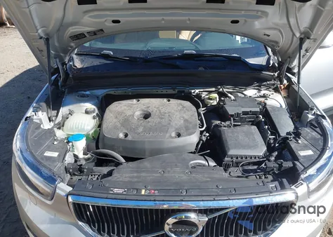 2019 Volvo Xc40 T5 Momentum/T5 R-Design from USA, damaged, VIN YV4162XZ2K2007667